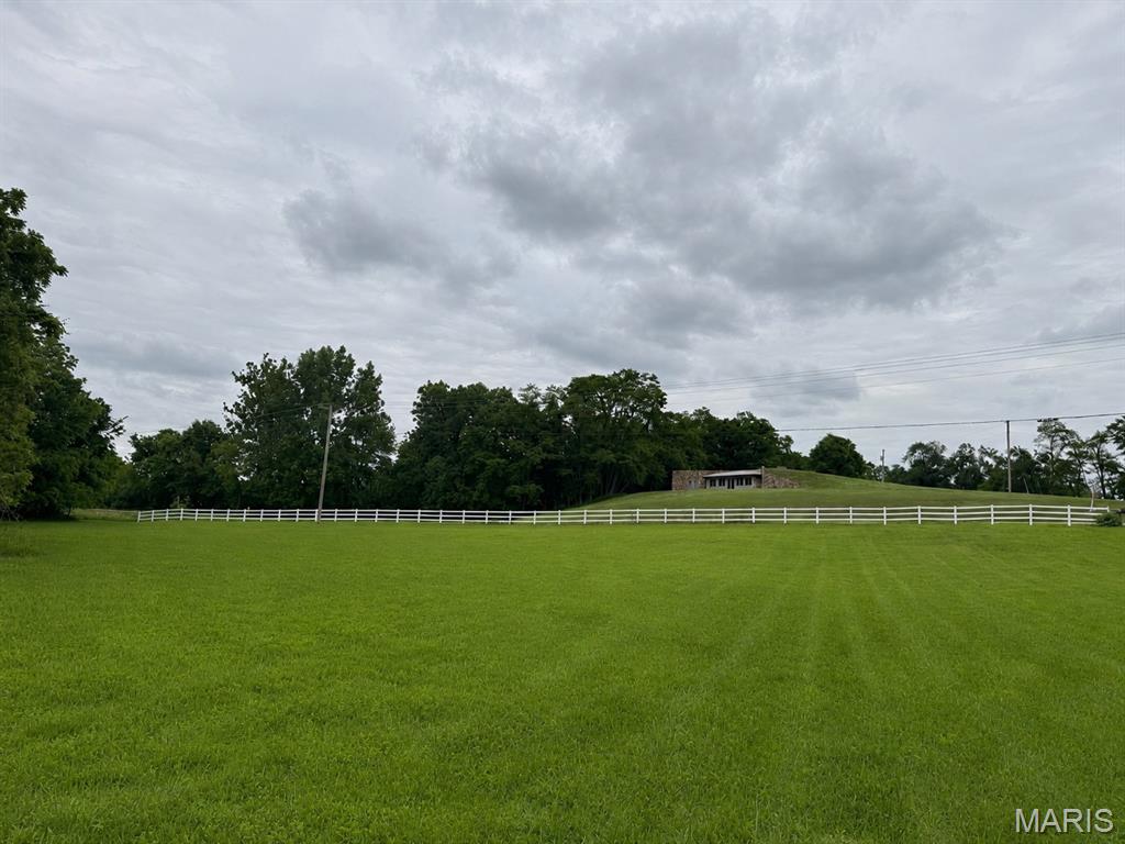 3 Hannah Rdg Trail Elsberry, MO 63343 - Photo 4 of 6