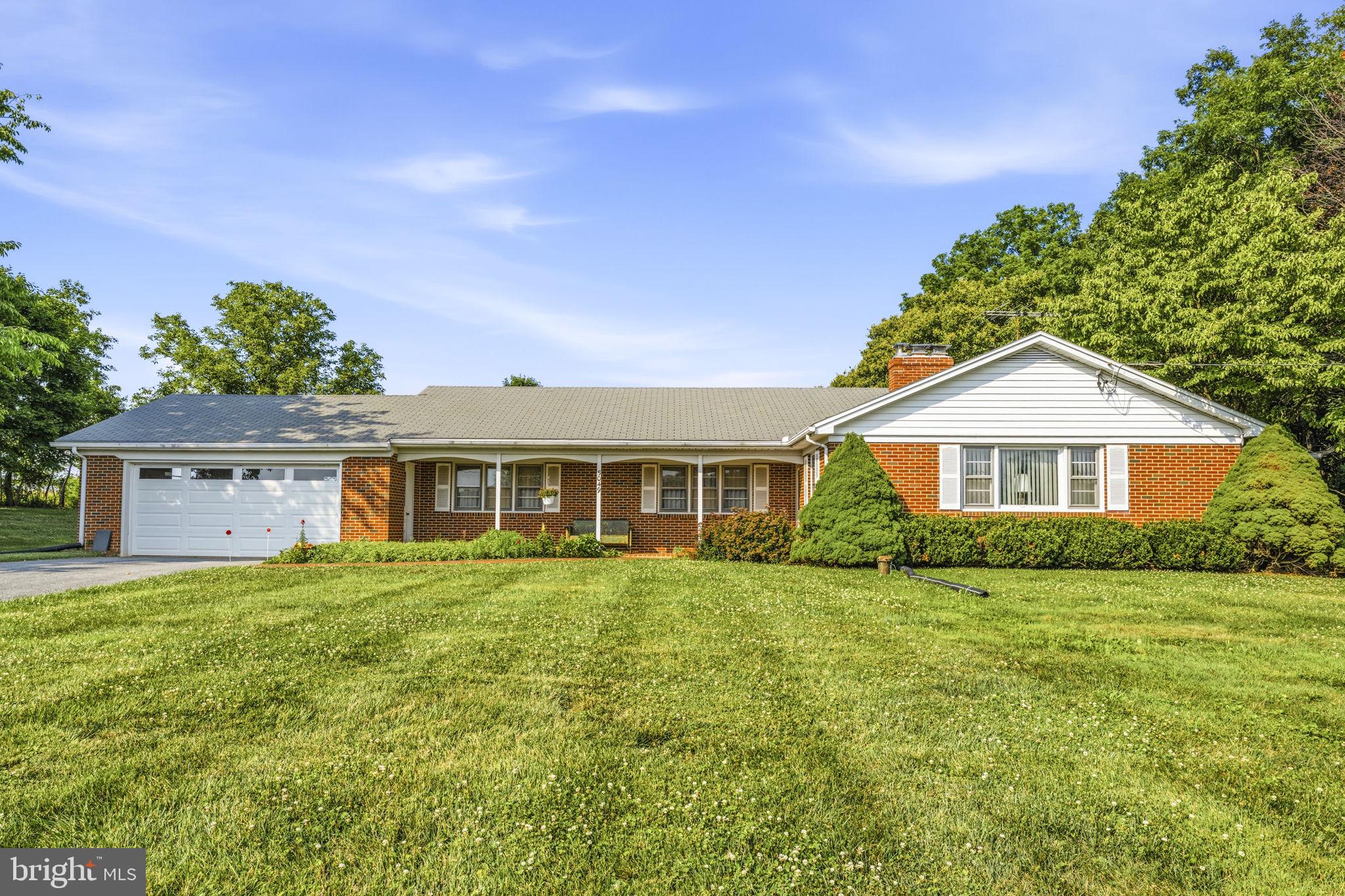 5049 Braddock Road Sykesville, MD 21784 - Photo 3 of 46