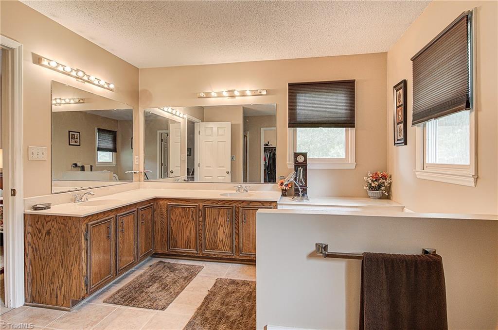 4995 Dock Davis Road Clemmons, NC 27012 - Photo 13 of 29 Gallery Image 13