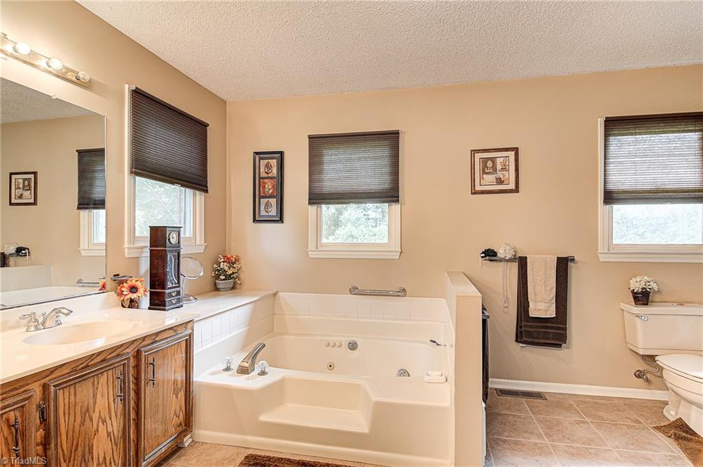 4995 Dock Davis Road Clemmons, NC 27012 - Photo 14 of 29 Gallery Image 14
