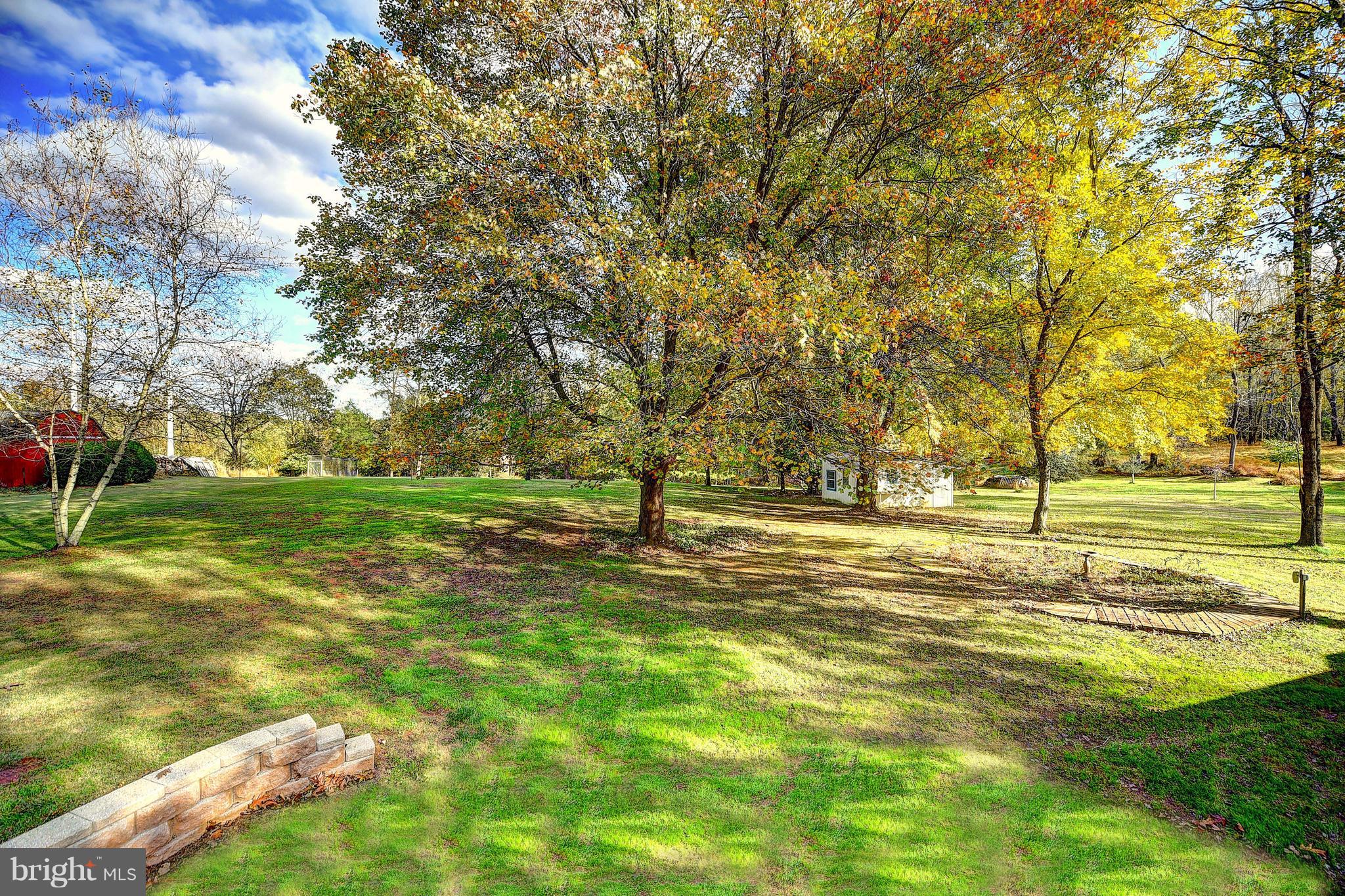 9200 Dogwood Road Baltimore, MD 21244 - Photo 24 of 25 a view of yard with green space