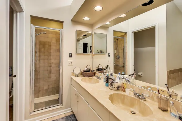 $445,000 | 2601 Burton Drive, Unit 1012834, Westchester, IL 60154