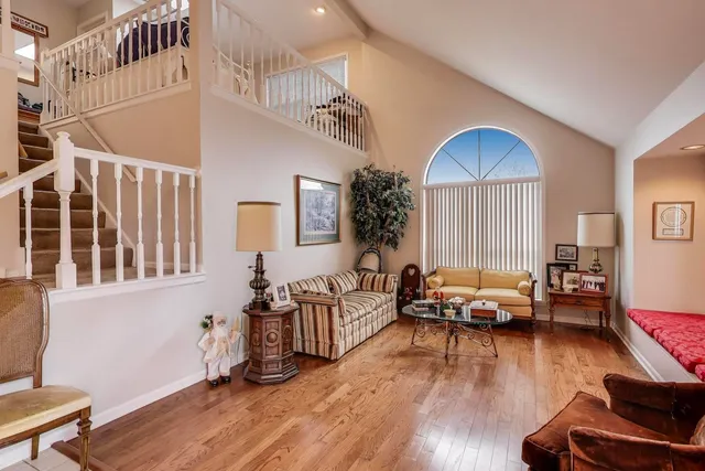 $445,000 | 2601 Burton Drive, Unit 1012834, Westchester, IL 60154