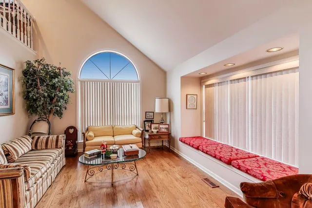 $445,000 | 2601 Burton Drive, Unit 1012834, Westchester, IL 60154