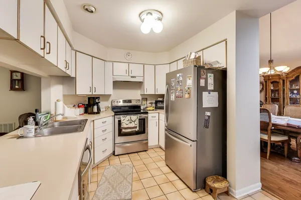 $435,000 | 2601 Burton Drive, Westchester, IL 60154