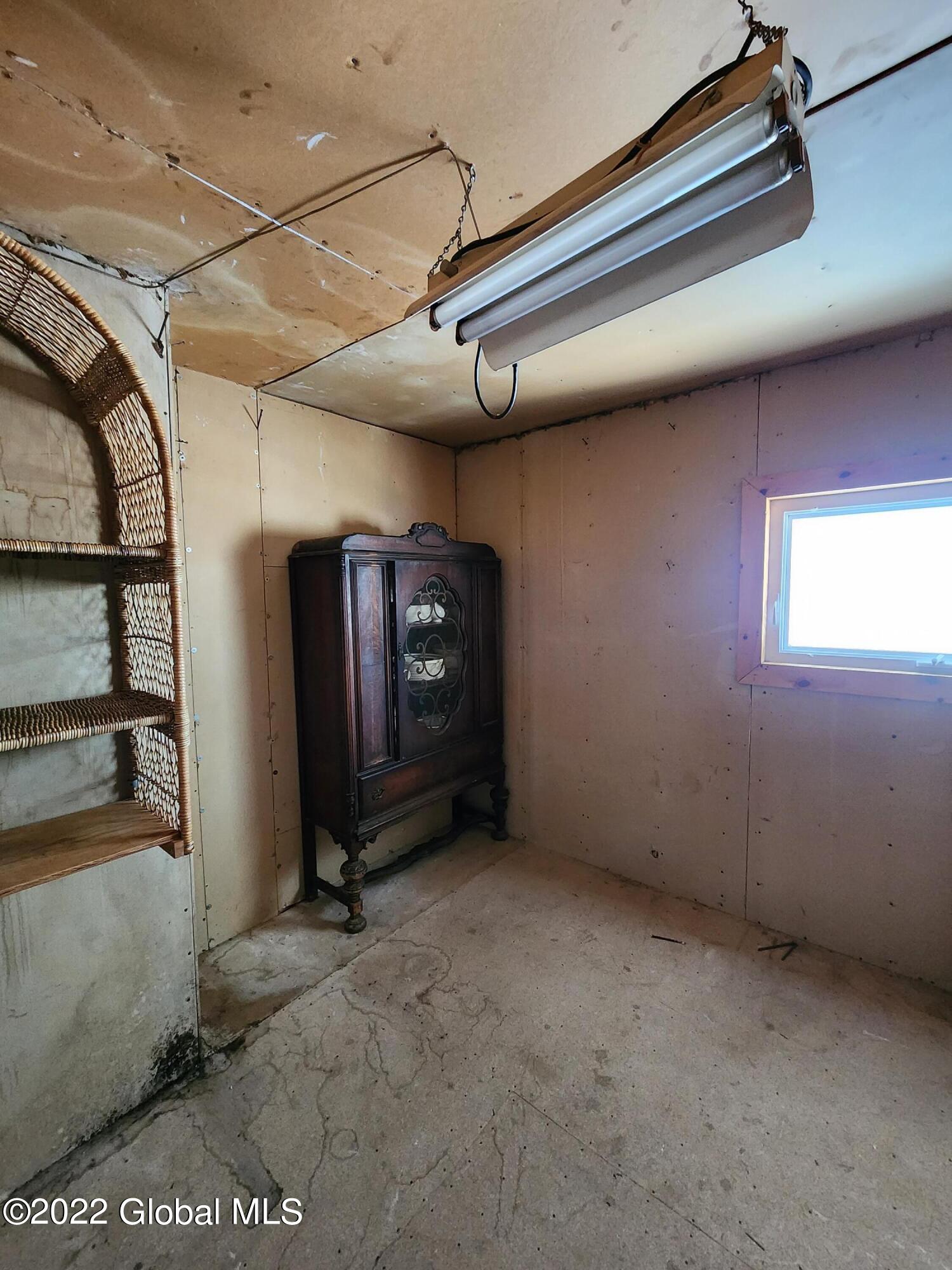 932 Sacandaga Road Fort Johnson, NY 12070 - Photo 21 of 26 20221213_095713 (1)