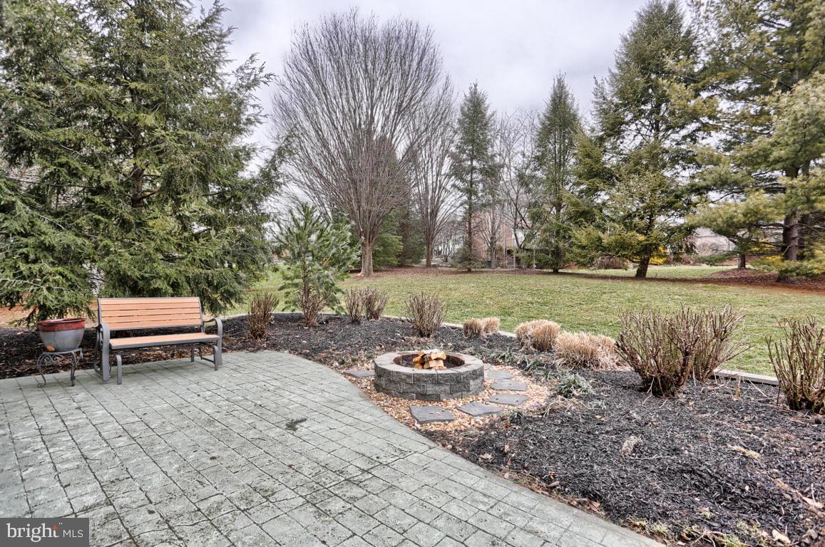 30 Brookside Court Lititz, PA 17543 - Photo 4 of 60