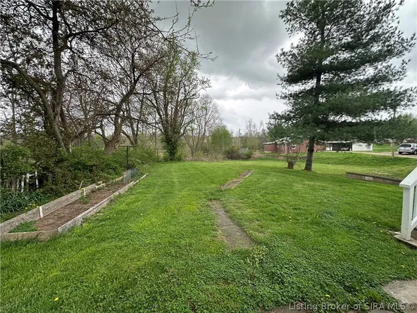 $195,000 | 701 East Hackberry Street, Salem, IN 47167