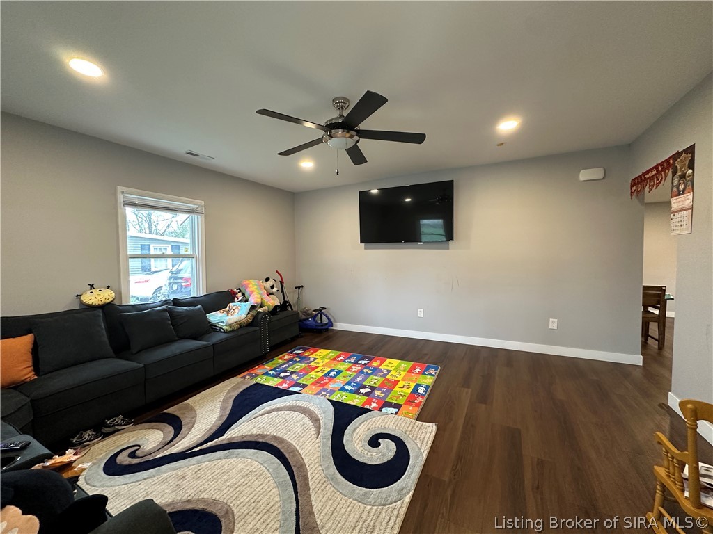 701 East Hackberry Street Salem, IN 47167 - Photo 7 of 18