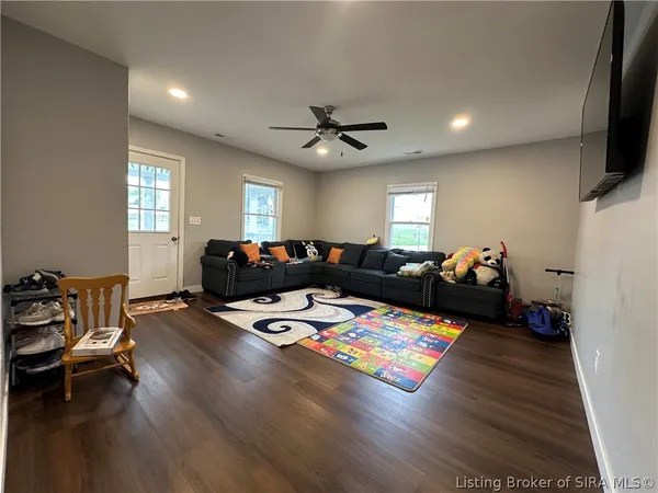 $195,000 | 701 East Hackberry Street, Salem, IN 47167