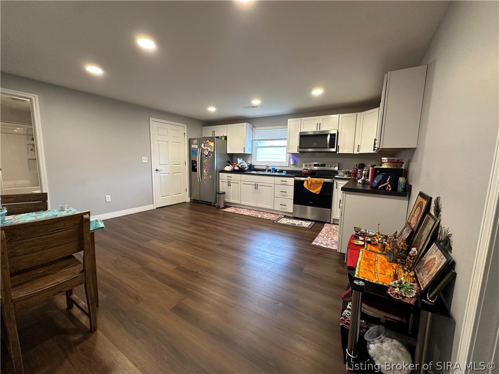 701 East Hackberry Street Salem, IN 47167 - Photo 9 of 18