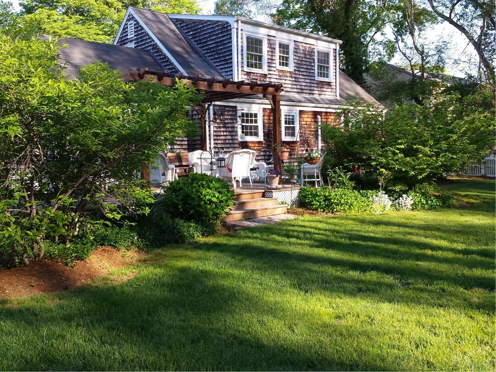 40 Washington Road Barrington, RI 02806 - Photo 3 of 26