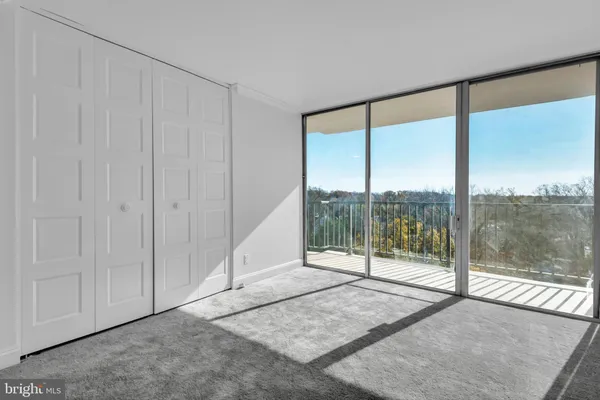 $279,900 | 3333 University Boulevard West, Unit 1008, Kensington, MD 20895