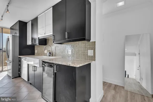 $279,900 | 3333 University Boulevard West, Unit 1008, Kensington, MD 20895