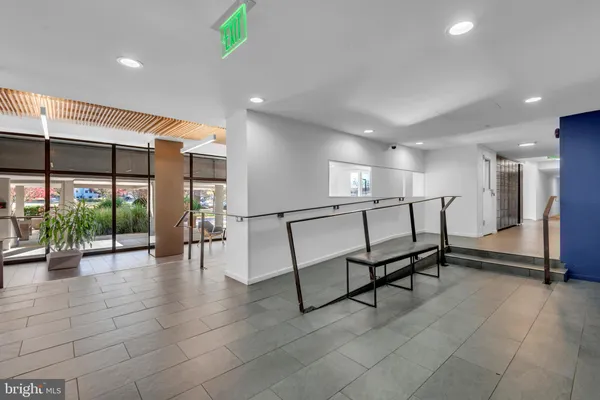 $279,900 | 3333 University Boulevard West, Unit 1008, Kensington, MD 20895