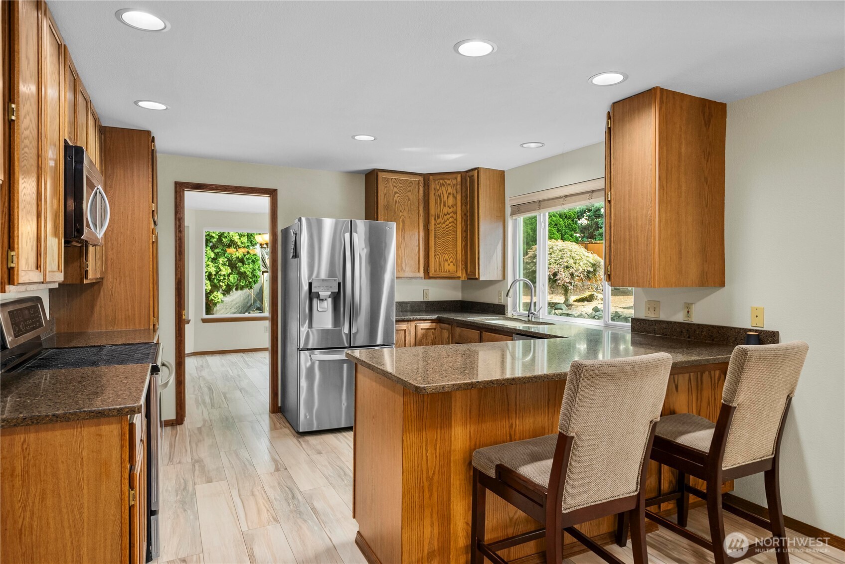 820 Monroe Avenue Northeast Renton, WA 98056 - Photo 7 of 38 Gallery Image 7