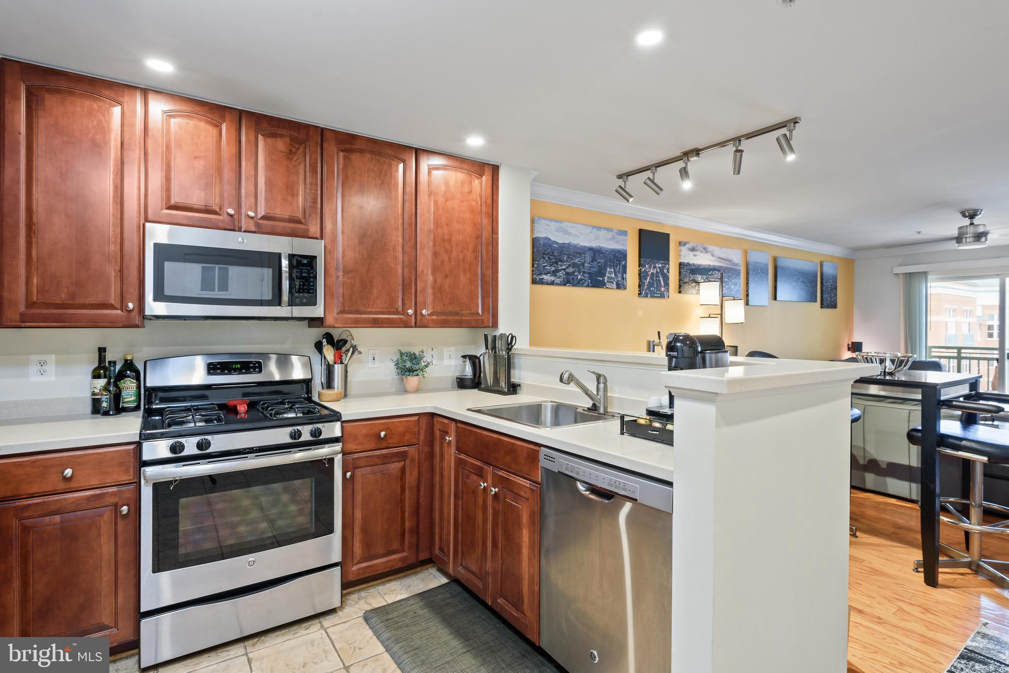 12001 Market Street, Unit 436 Reston, VA 20190 - Photo 5 of 28 Welcome to #436