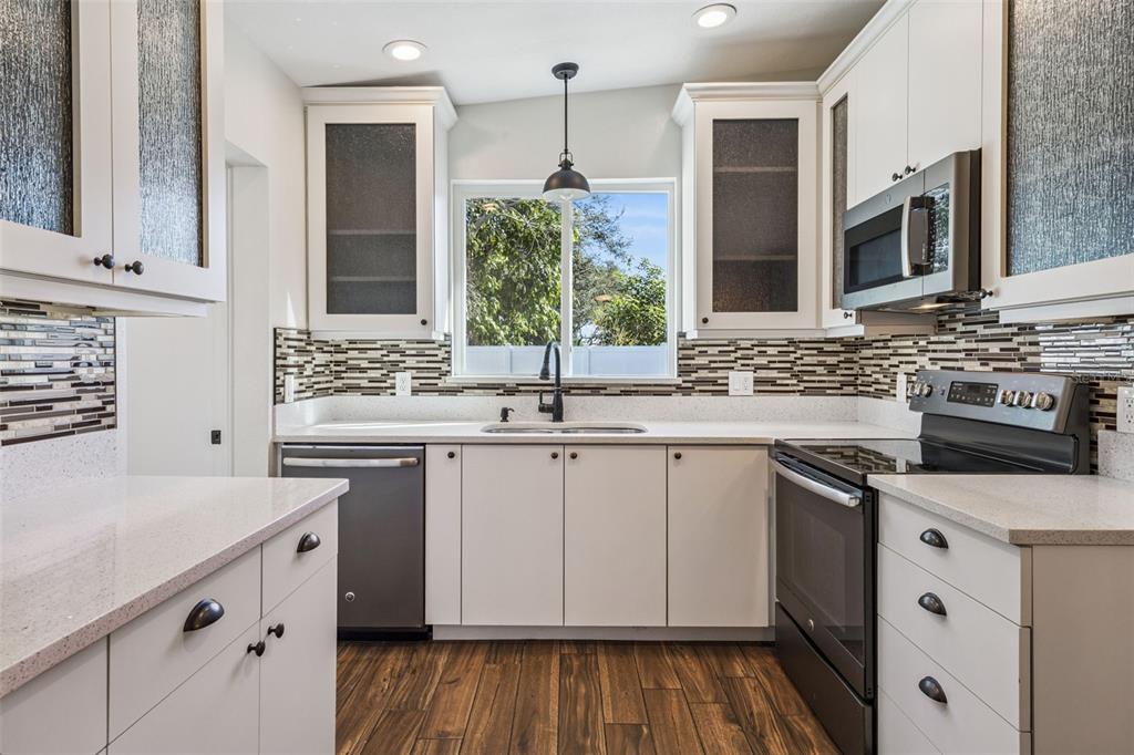 7413 Matchett Road Belle Isle, FL 32809 - Photo 13 of 41