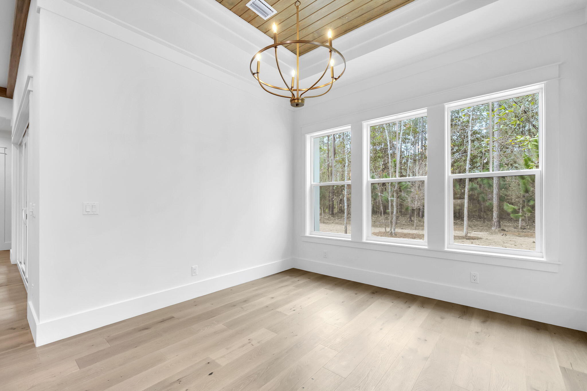 123 West Captain Fritz Way Freeport, FL 32439 - Photo 27 of 123 Dining