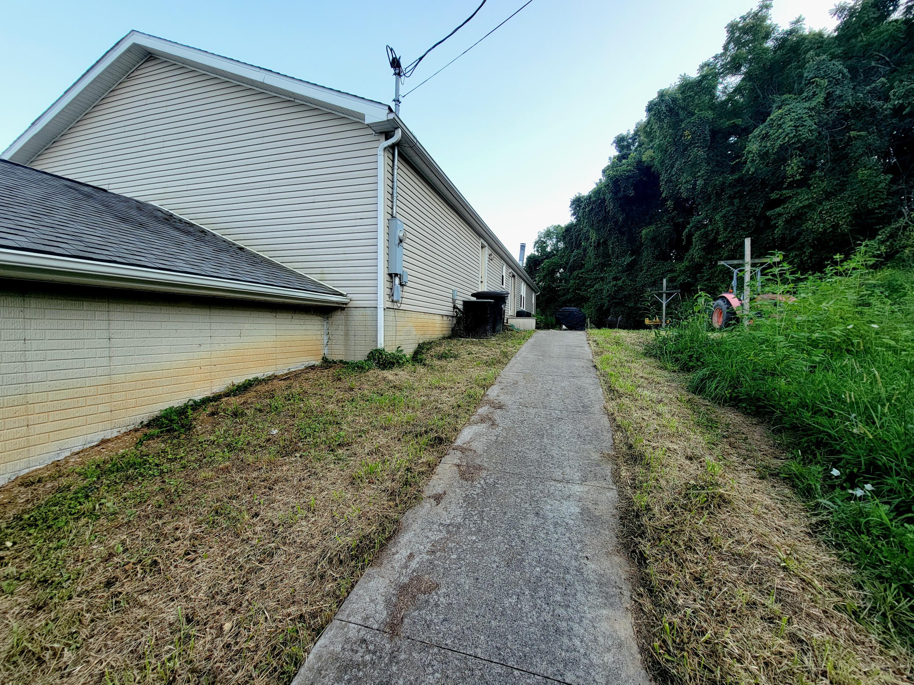 11325 Sanders Road Glouster, OH 45732 - Photo 2 of 37 20220823_190853