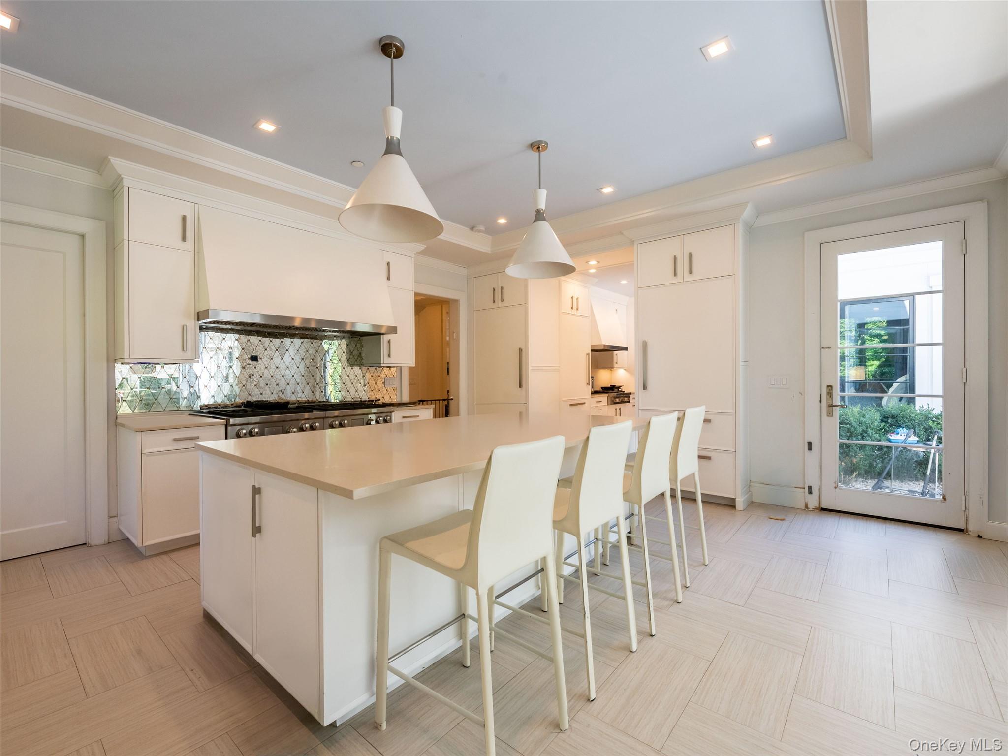 16 Ridge Drive East Great Neck, NY 11021 - Photo 11 of 50 Kitchen