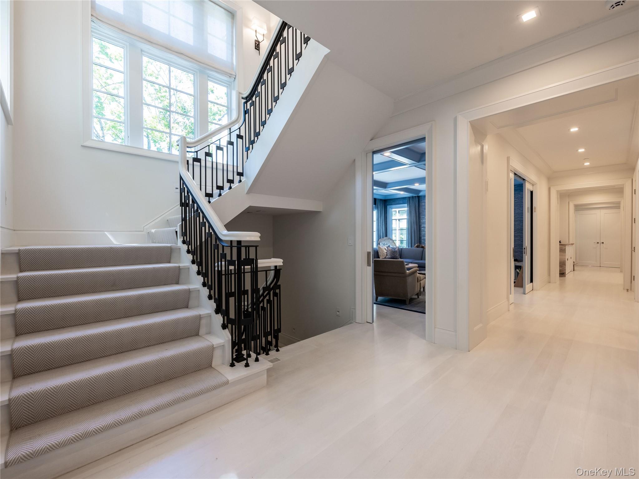 16 Ridge Drive East Great Neck, NY 11021 - Photo 22 of 50 Staircase