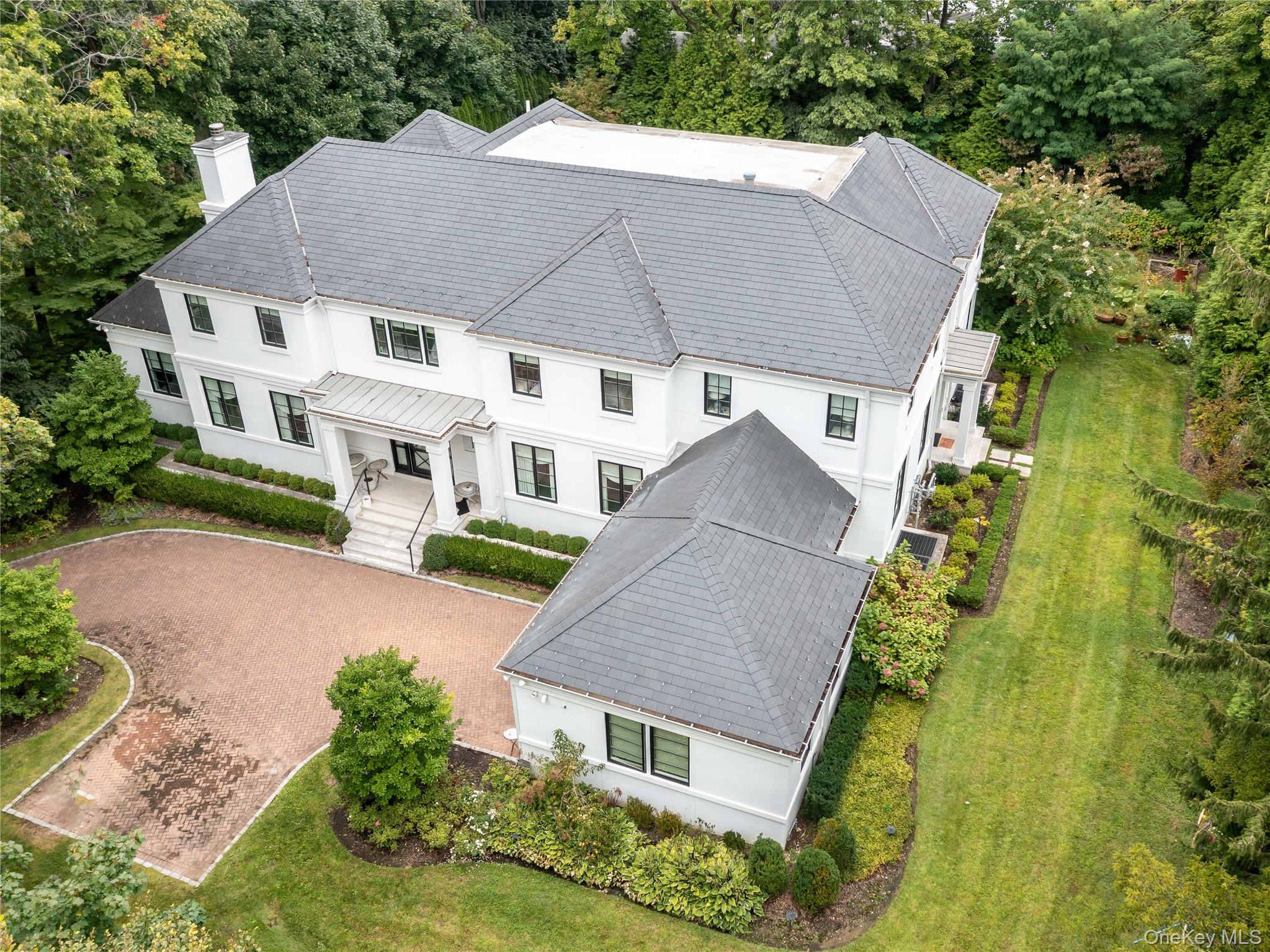 16 Ridge Drive East Great Neck, NY 11021 - Photo 48 of 50