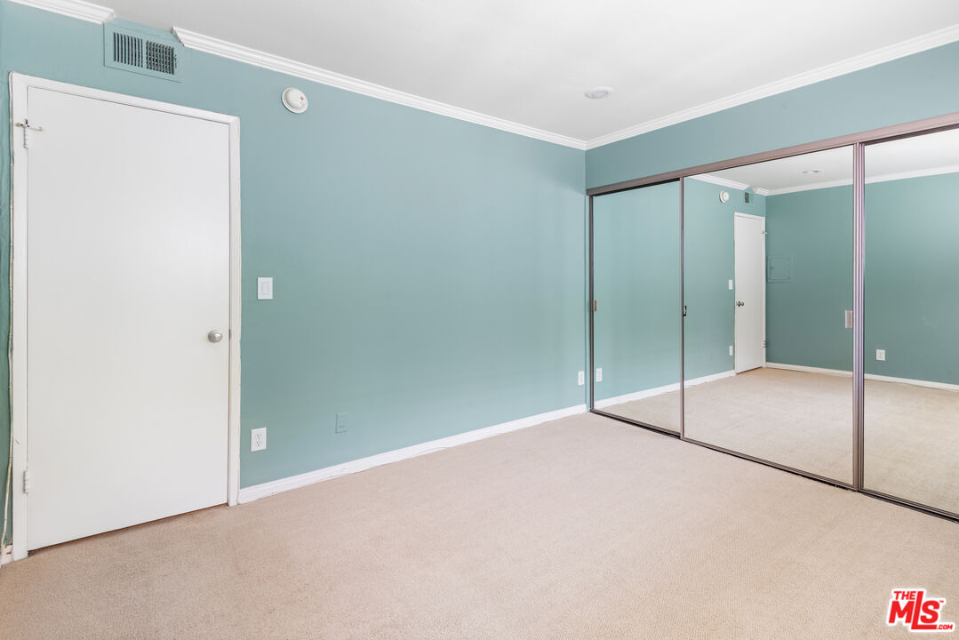 10671 Wilkins Avenue, Unit 5 Los Angeles, CA 90024 - Photo 24 of 28 a view of an empty room