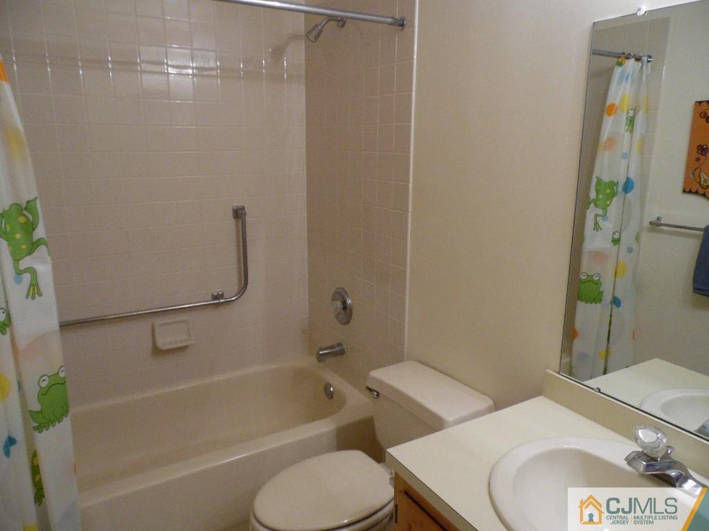 67 A Winthrop Road Monroe Township, NJ 08831 - Photo 15 of 22 Gallery Image 15