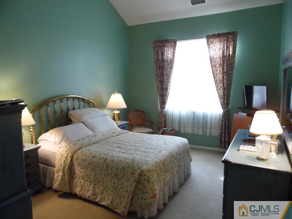 67 A Winthrop Road Monroe Township, NJ 08831 - Photo 16 of 22 Gallery Image 16