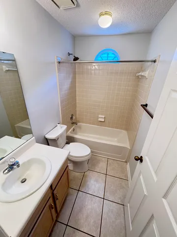 $2,200 | 3562 Killarney Plaza Drive, Tallahassee, FL 32309