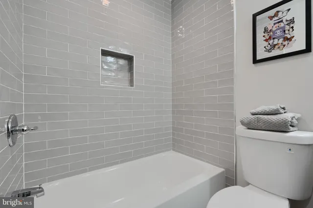 $3,400 | 602 South Streeper Street, Baltimore, MD 21224