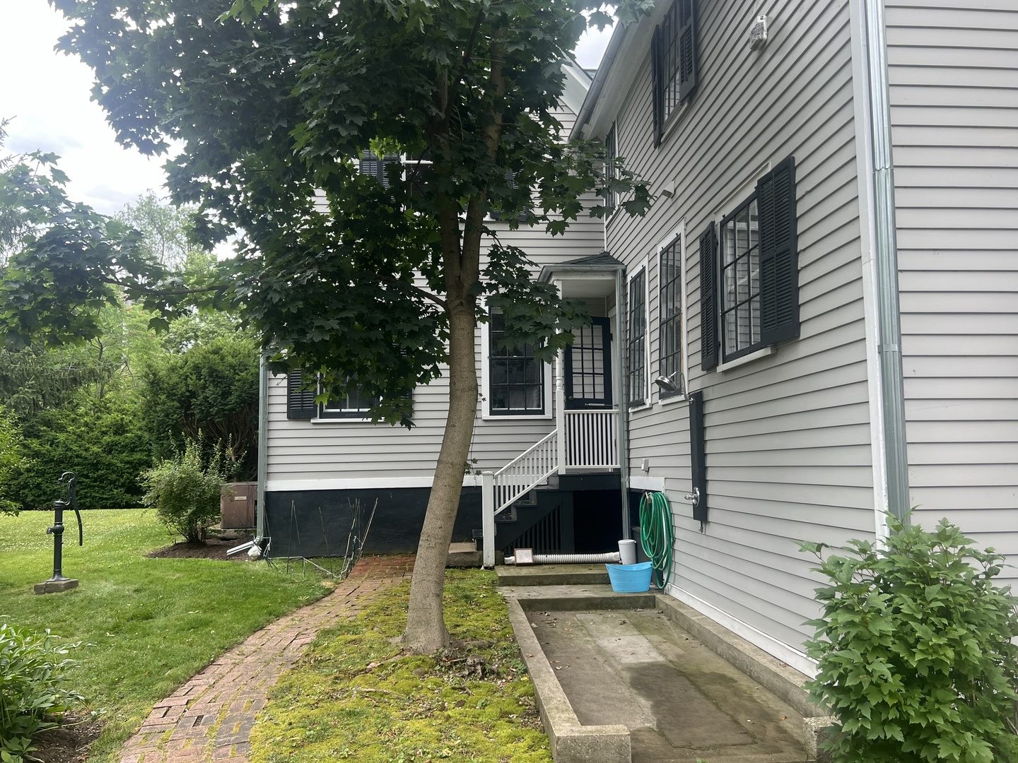 2404 Ridge Avenue Evanston, IL 60201 - Photo 21 of 24 a view of a house with a yard