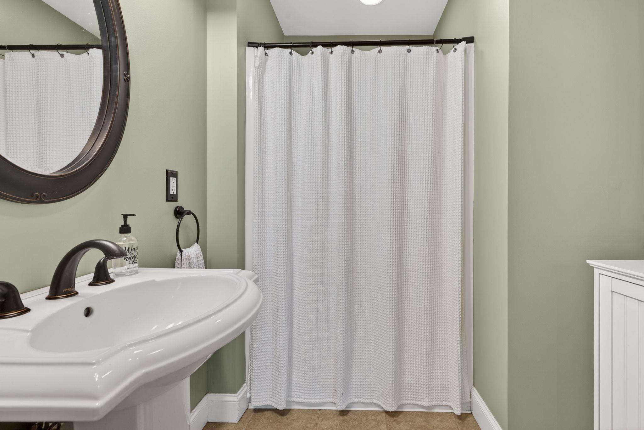 376 Main Street Hopkinton, NH 03229 - Photo 46 of 57