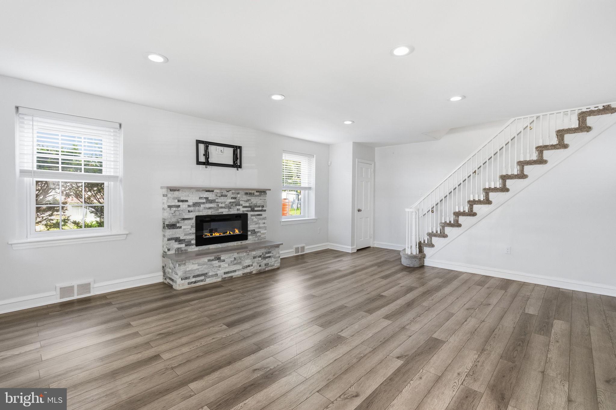 525 Broadview Road Upper Darby, PA 19082 - Photo 9 of 43 Spacious Living Room With Fireplace