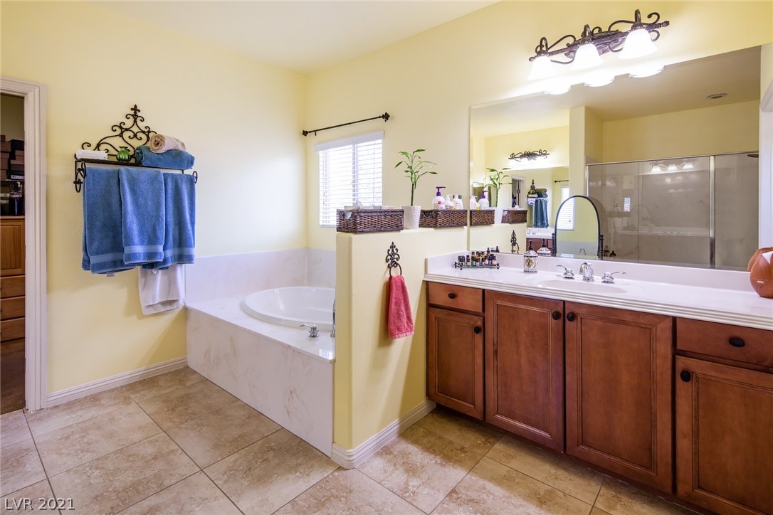 186 Rising Mesa Court Henderson, NV 89012 - Photo 27 of 35