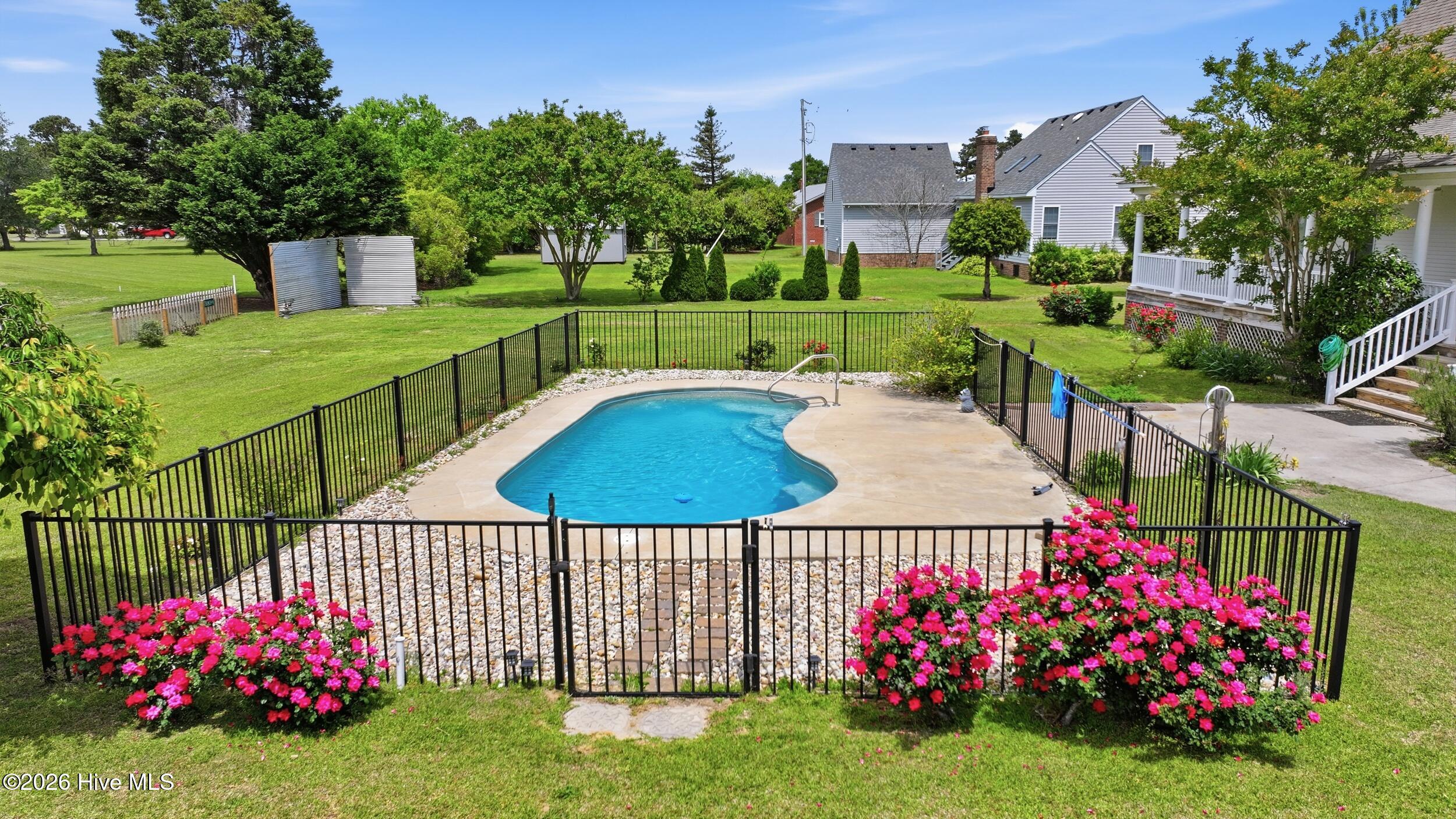 103 Bunch Road Aydlett, NC 27916 - Photo 2 of 72 Salt Fiberglass Pool