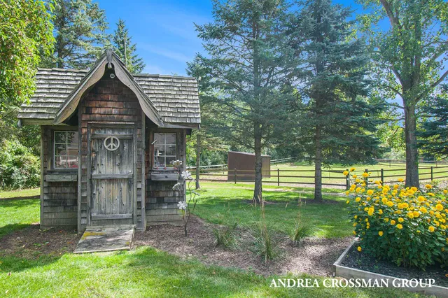 $1,150,000 | 8955 Braden Road, Haslett, MI 48840