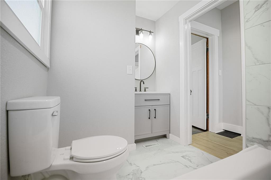 714 Vine Street Chillicothe, MO 64601 - Photo 16 of 34