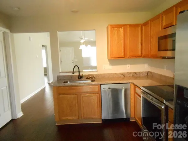 $1,600 | 5325 Harris Cove Drive, Charlotte, NC 28269