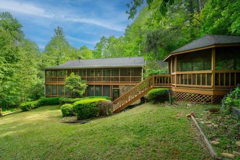 200 Bahn Innsbruck Helen, GA 30545 - Photo 1 of 84 a view of backyard with a garden and plants