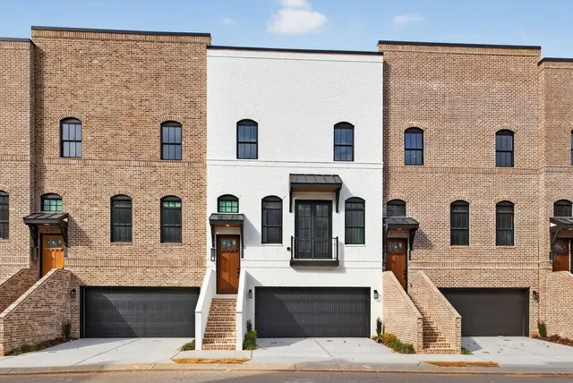 $697,000 | 335 Sugarview Road, Sugar Hill, GA 30518