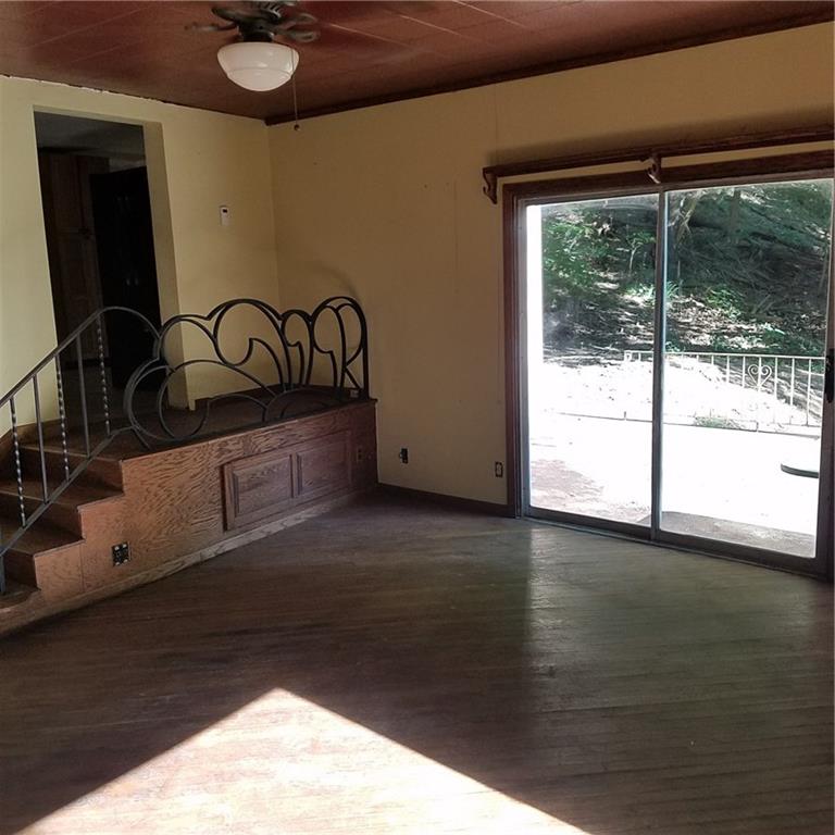 230 Crawford Road Pittsburgh, PA 15237 - Photo 6 of 8 Gallery Image 6