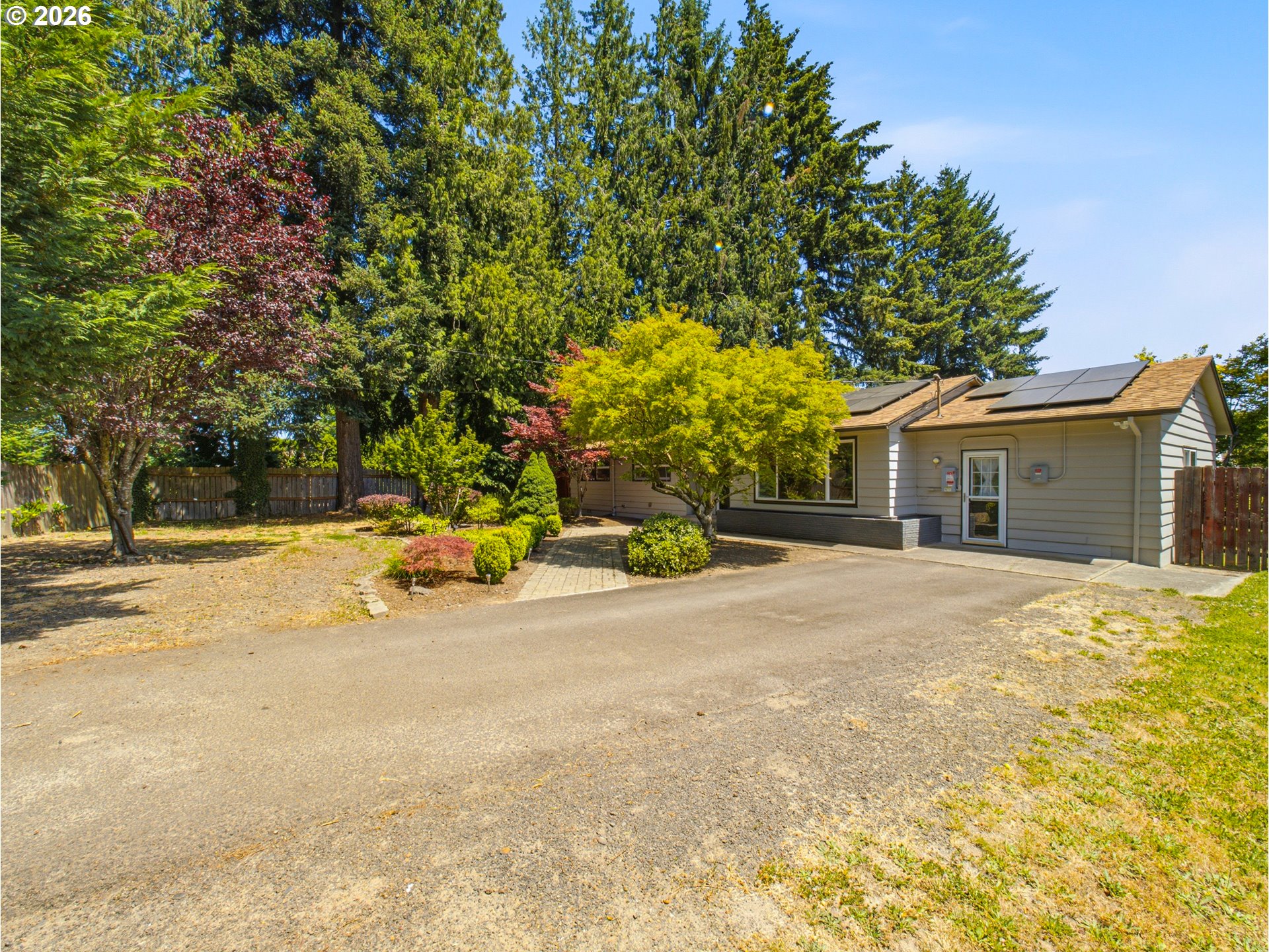 20310 Southwest Boones Ferry Road Tualatin, OR 97062 - Photo 4 of 48 Driveway