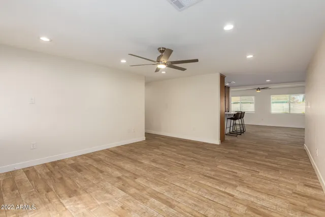 $3,300 | 13838 North 37th Way, Phoenix, AZ 85032