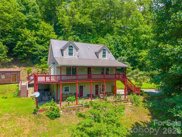 $630,000 | 77 Pigeon Creek Road, Bryson City, NC 28713