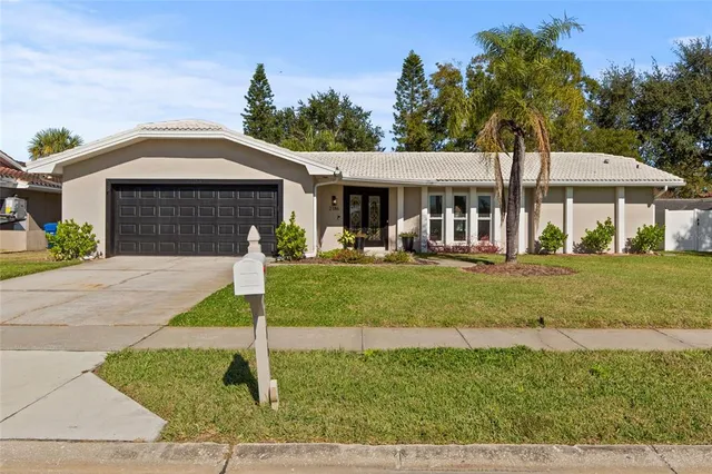 $475,000 | 2186 Waterside Drive, Clearwater, FL 33764