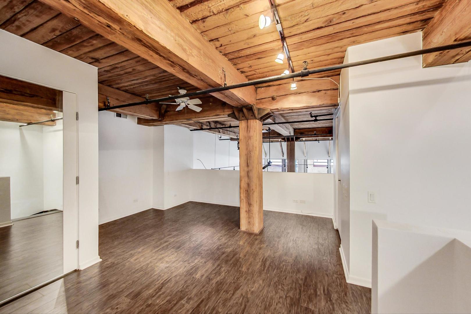 1000 West Washington Boulevard, Unit 130 Chicago, IL 60607 - Photo 23 of 47 a view of small space