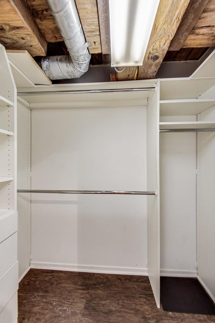 1000 West Washington Boulevard, Unit 130 Chicago, IL 60607 - Photo 27 of 47 a view of washer and dryer