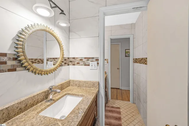 $625,000 | 408 Putman Road, Fountain Inn, SC 29644